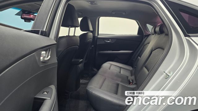 Kia K3 2019 — photo 18