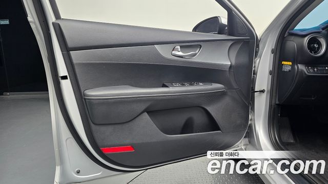 Kia K3 2019 — photo 14