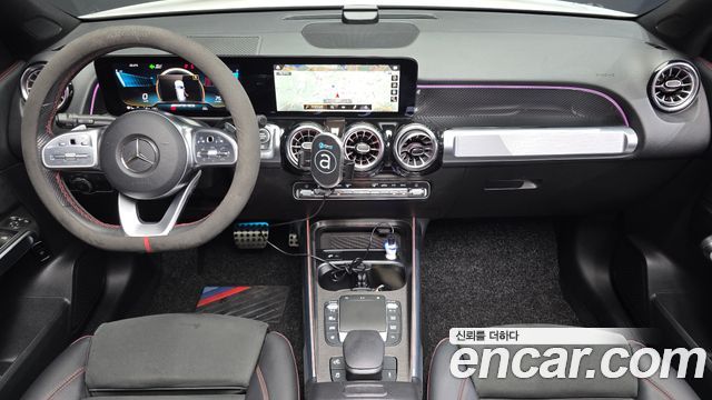 Mercedes-Benz GLB-Class 2021 — photo 10