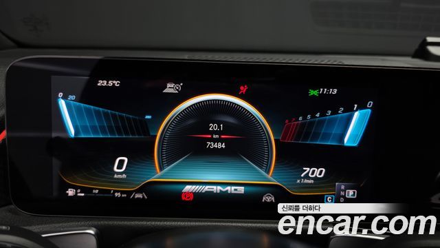Mercedes-Benz GLB-Class 2021 — photo 11
