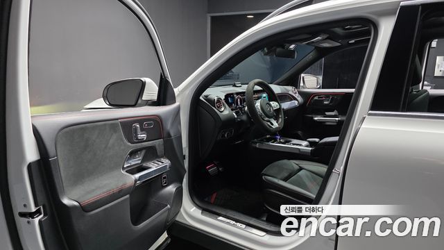 Mercedes-Benz GLB-Class 2021 — photo 13