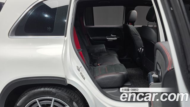 Mercedes-Benz GLB-Class 2021 — photo 17