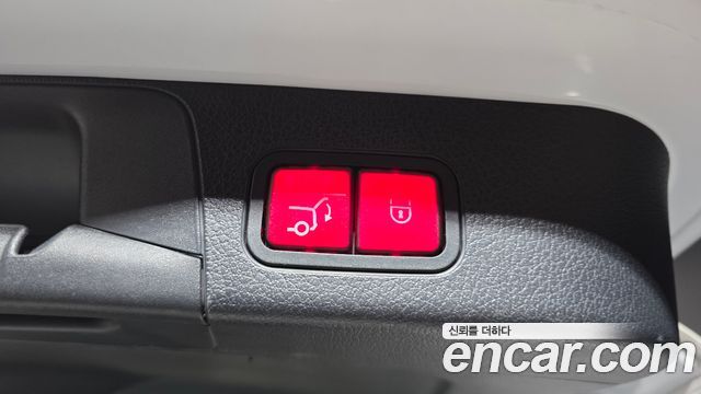 Mercedes-Benz GLB-Class 2021 — photo 22