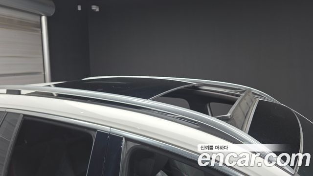Mercedes-Benz GLB-Class 2021 — photo 27