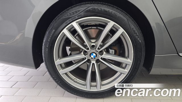 BMW 7-Series 2017 — photo 5