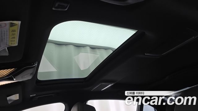 BMW 7-Series 2017 — photo 18