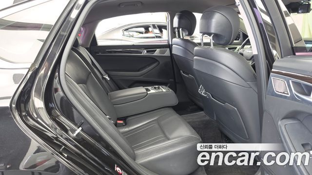Genesis G80 2018 — photo 18