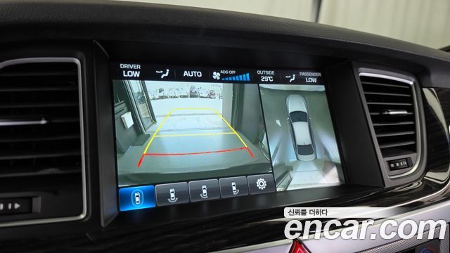 Genesis G80 2018 — photo 21