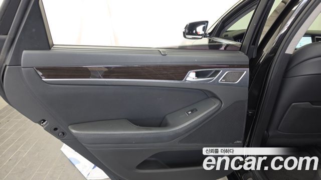 Genesis G80 2018 — photo 15
