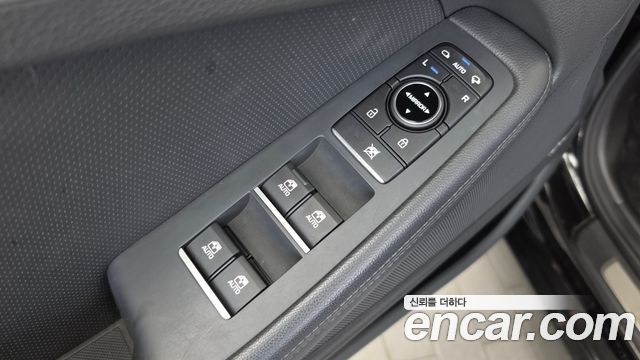 Genesis G80 2018 — photo 29