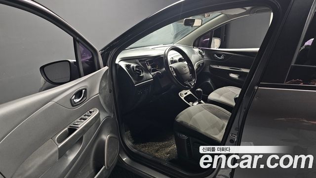 Renault Korea QM3 2016 — photo 13