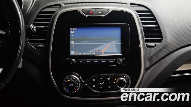 Renault Korea QM3 2016 — photo 25