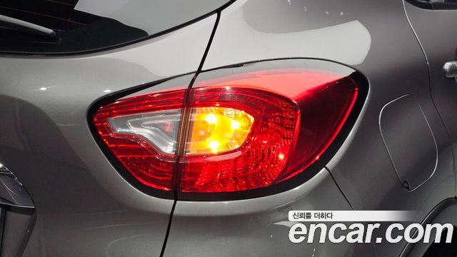 Renault Korea QM3 2016 — photo 9