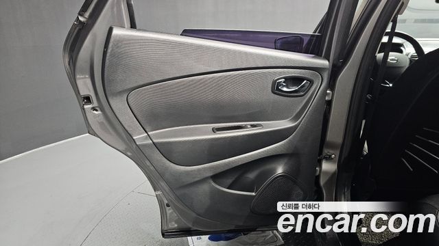 Renault Korea QM3 2016 — photo 15