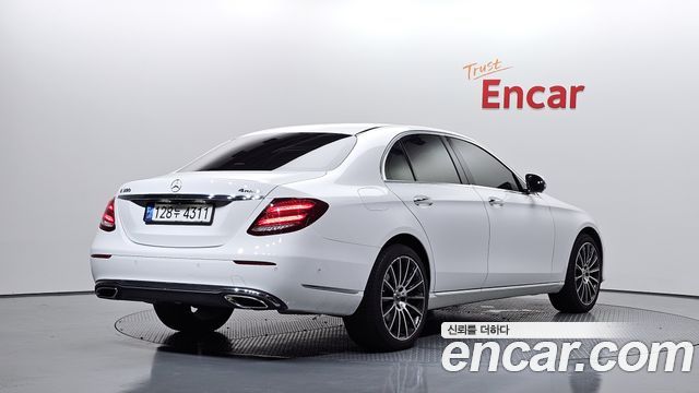 Mercedes-Benz E-Class 2018 — photo 2