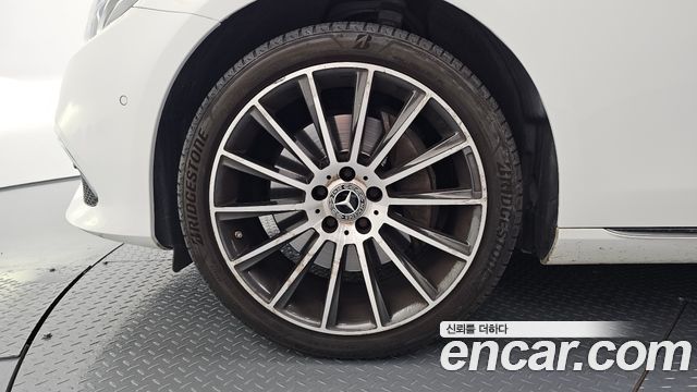 Mercedes-Benz E-Class 2018 — photo 5
