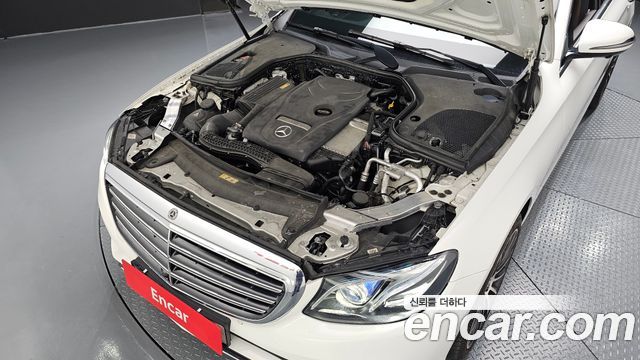 Mercedes-Benz E-Class 2018 — photo 6