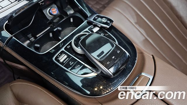 Mercedes-Benz E-Class 2018 — photo 31