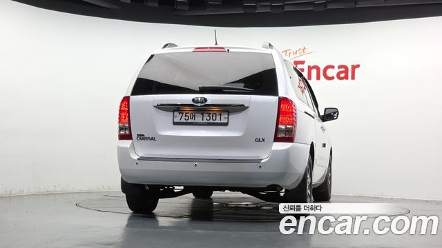 Kia Canival 2014 — photo 4