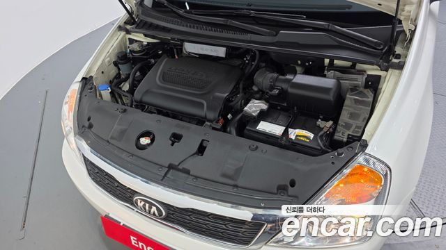 Kia Canival 2014 — photo 6