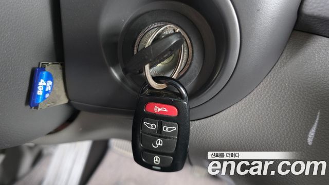 Kia Canival 2014 — photo 16