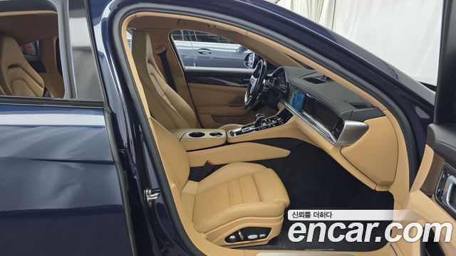 Porsche Panamera 2018 — photo 11