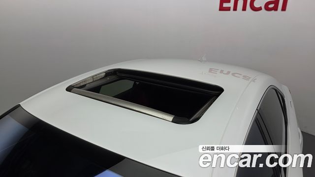 Lexus IS 2014 — photo 20