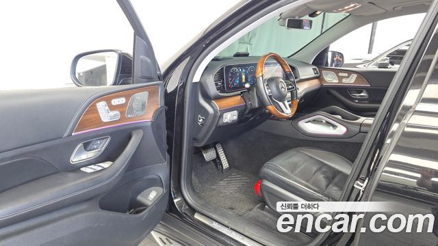 Mercedes-Benz GLS-Class 2020 — photo 10