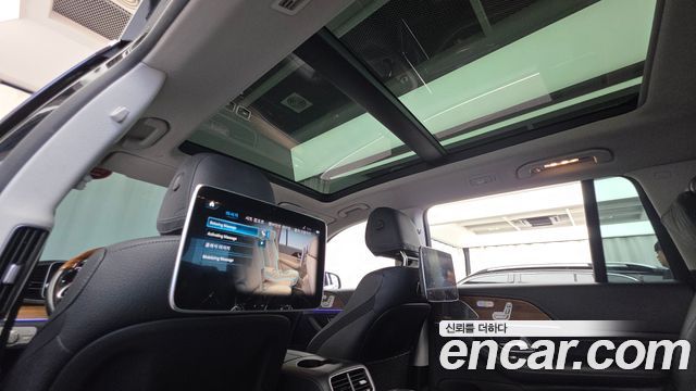Mercedes-Benz GLS-Class 2020 — photo 18
