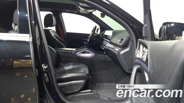 Mercedes-Benz GLE-Class 2021 — photo 17