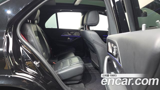 Mercedes-Benz GLE-Class 2021 — photo 18