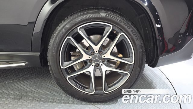 Mercedes-Benz GLE-Class 2021 — photo 7