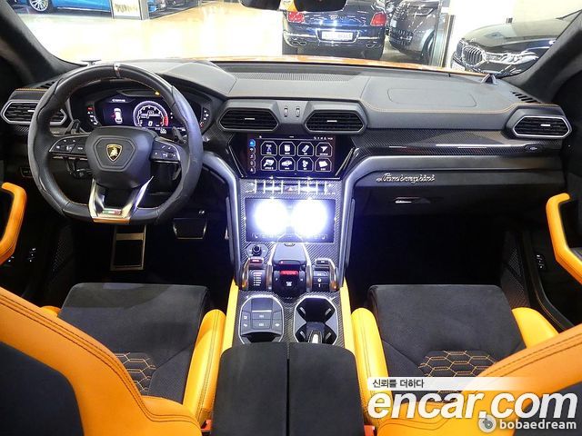 Lamborghini Urus 2021 — photo 4