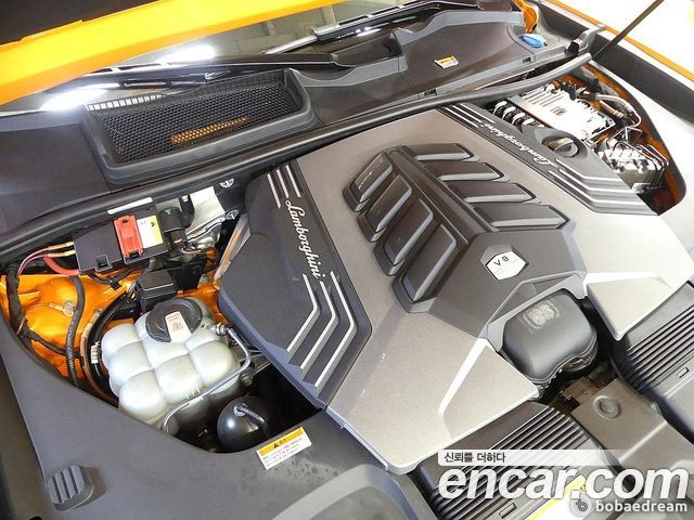 Lamborghini Urus 2021 — photo 5