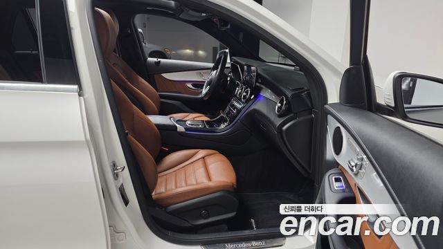 Mercedes-Benz GLC-Class 2022 — photo 17