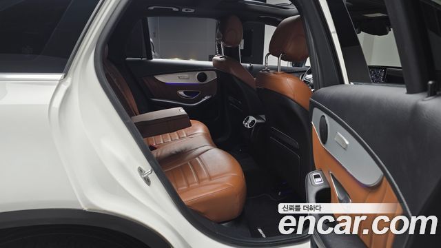 Mercedes-Benz GLC-Class 2022 — photo 18