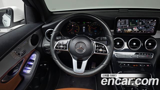 Mercedes-Benz GLC-Class 2022 — photo 19