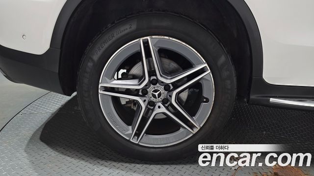 Mercedes-Benz GLC-Class 2022 — photo 7