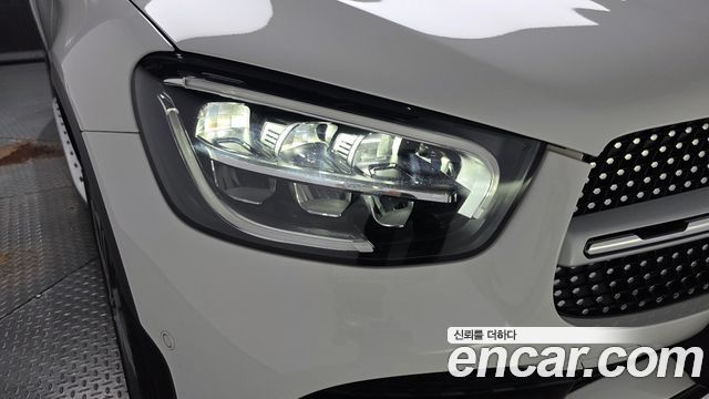 Mercedes-Benz GLC-Class 2022 — photo 8