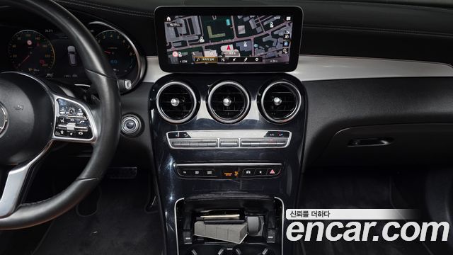 Mercedes-Benz GLC-Class 2022 — photo 29