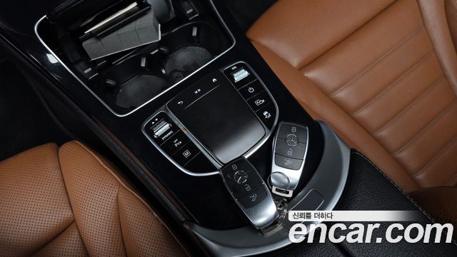 Mercedes-Benz GLC-Class 2022 — photo 30