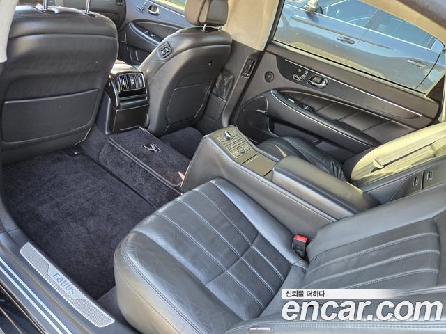 Hyundai Equus 2010 — photo 16