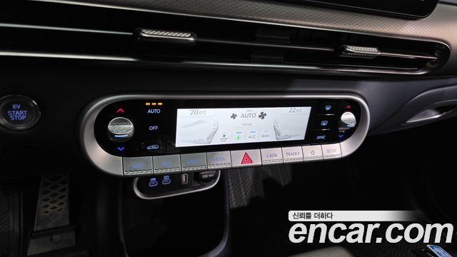 Genesis GV60 2022 — photo 24