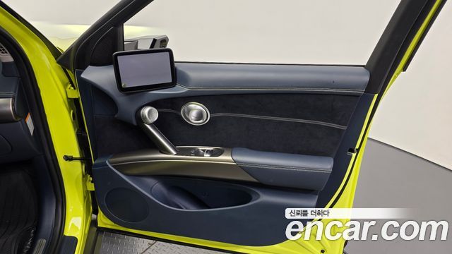 Genesis GV60 2022 — photo 15