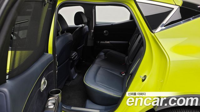 Genesis GV60 2022 — photo 16