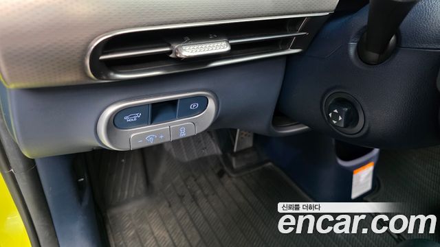 Genesis GV60 2022 — photo 32
