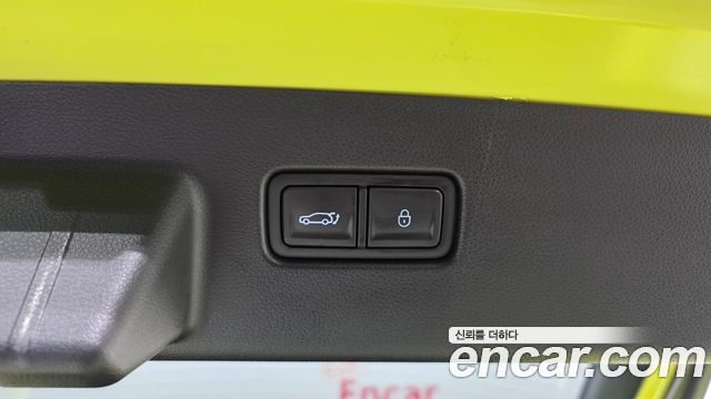 Genesis GV60 2022 — photo 38