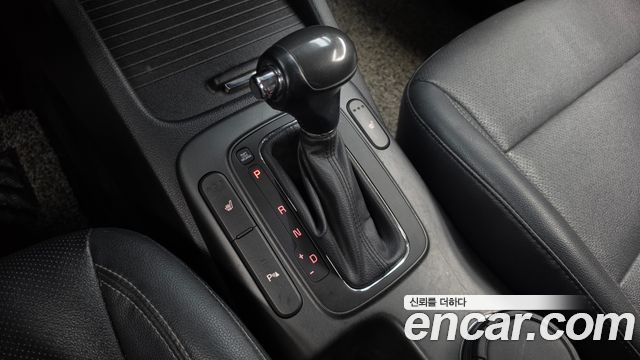 Kia K3 2015 — photo 12