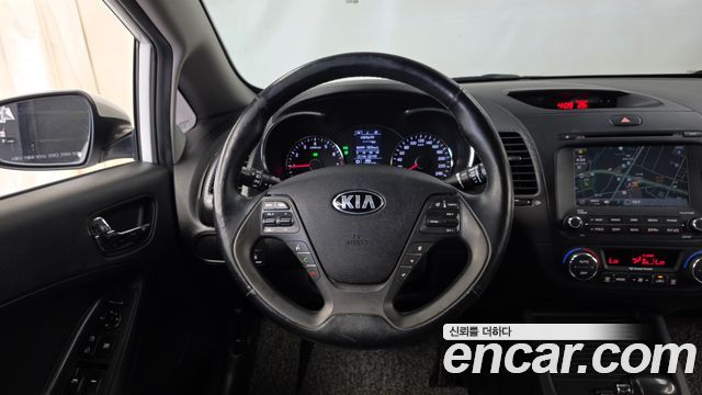 Kia K3 2015 — photo 19