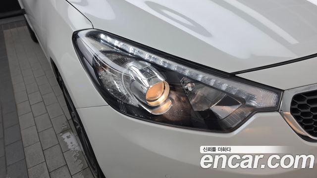 Kia K3 2015 — photo 8